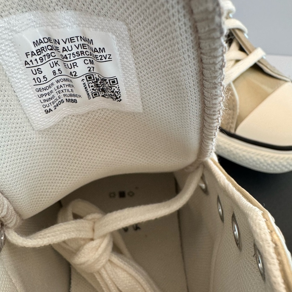 Converse Chuck Taylor High-Top - Picture 4 of 8